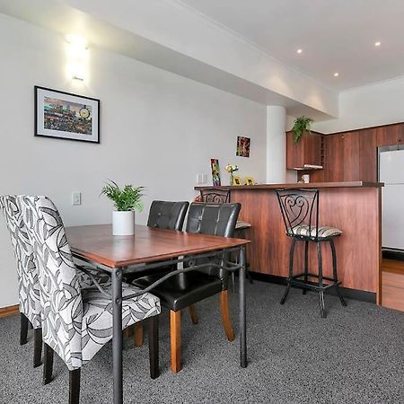 Spacious One Bedroom Apartment On Princes Wharf Auckland Eksteriør bilde