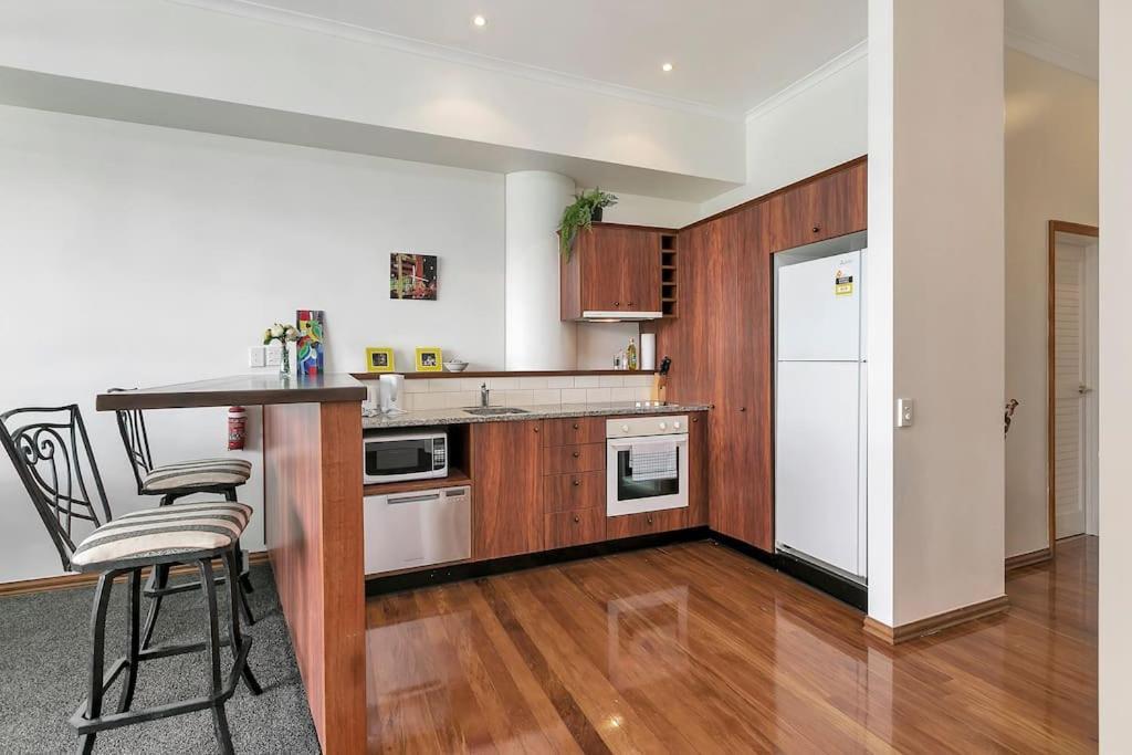 Spacious One Bedroom Apartment On Princes Wharf Auckland Eksteriør bilde