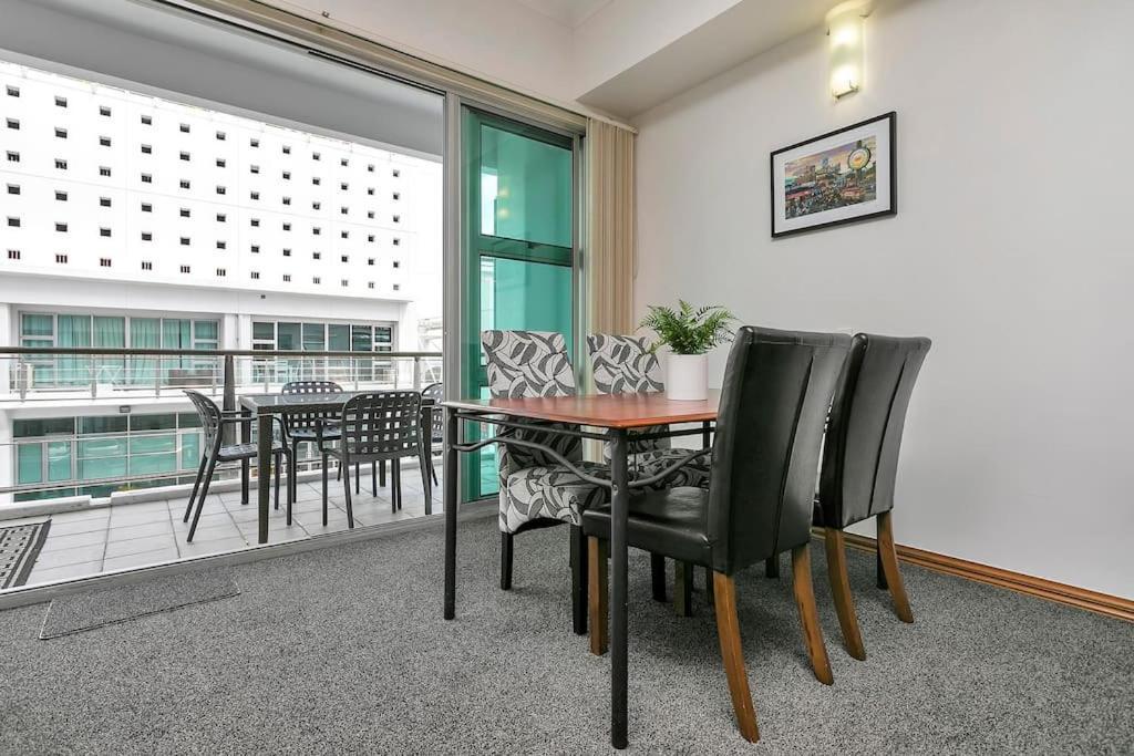 Spacious One Bedroom Apartment On Princes Wharf Auckland Eksteriør bilde