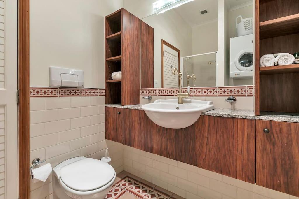 Spacious One Bedroom Apartment On Princes Wharf Auckland Eksteriør bilde